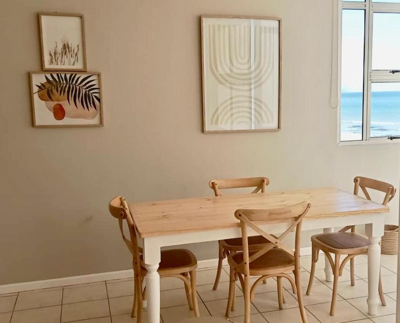 Apartment Charming Beachfront Cape Town