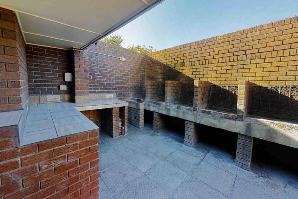 Charming Beachfront * Cape Town